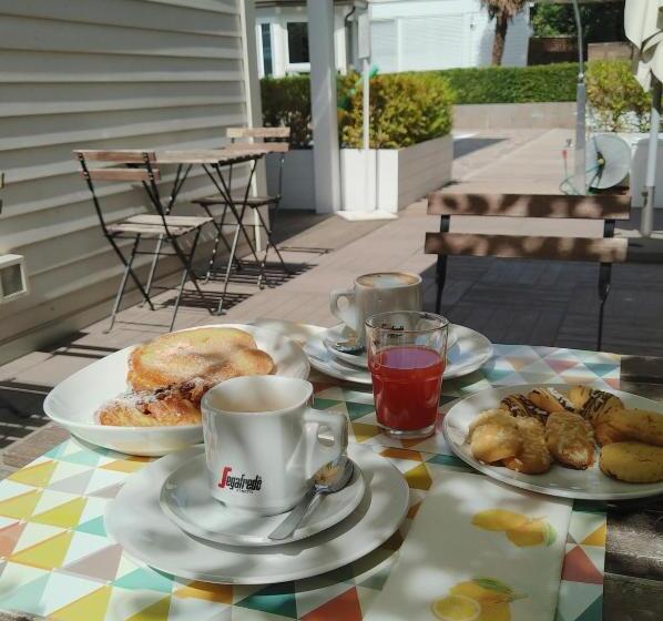 تختخواب و صبحانه Magnolia Room & Breakfast