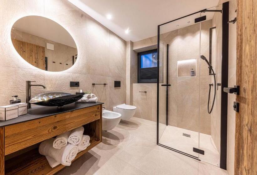مبيت وإفطار Enjoy Dolomites   Chalet