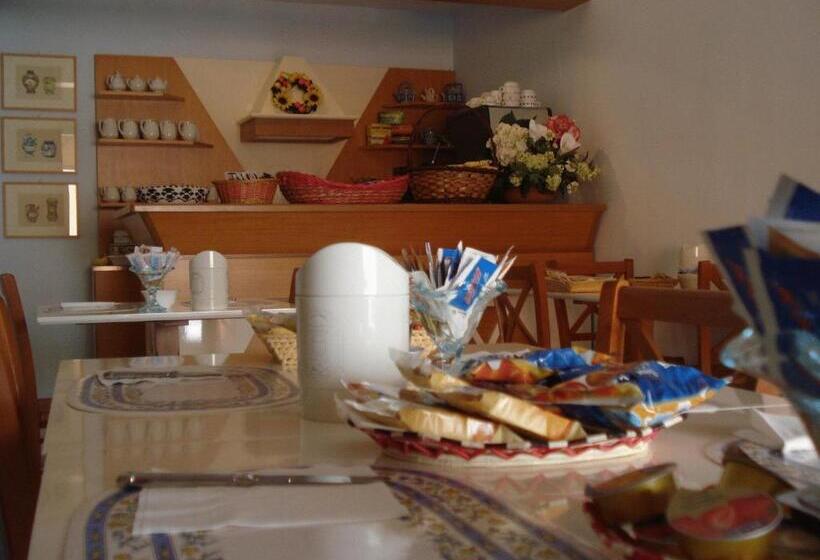 هتل La Lampara