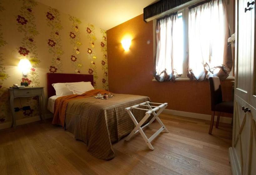 فندق Locanda Stendhal