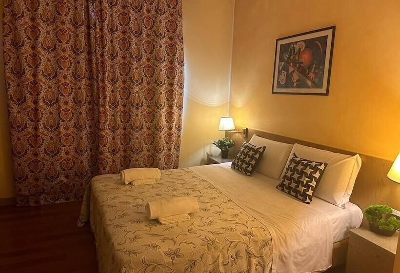 Отель Raffaello Venice
