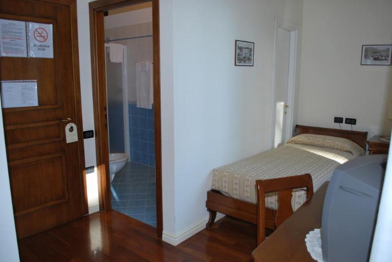 בית מלון כפרי Taverna Bleu