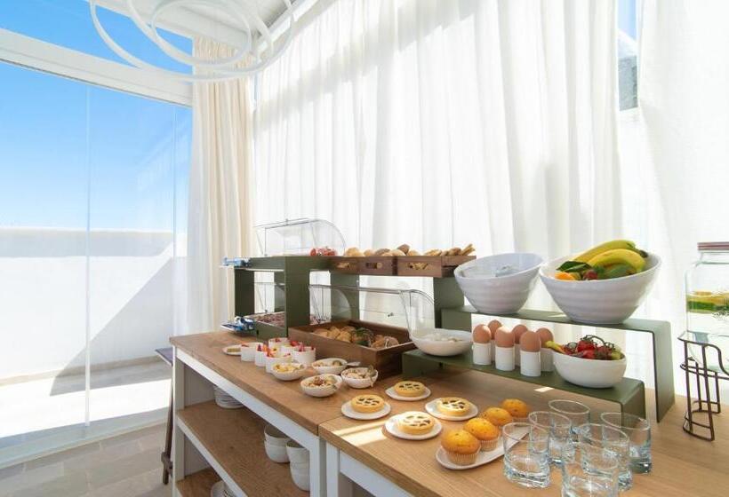 تختخواب و صبحانه Borgofreddo Luxury Suite