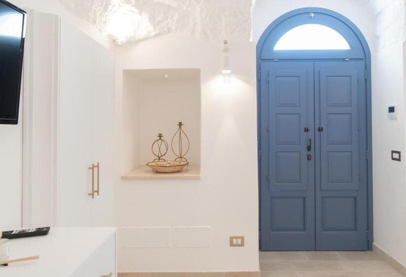 تختخواب و صبحانه Borgofreddo Luxury Suite