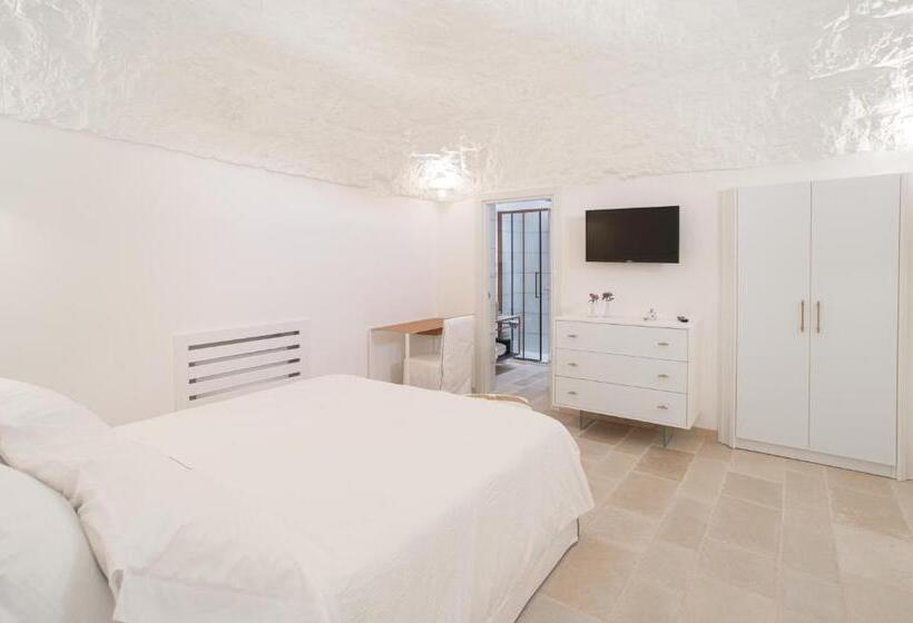 تختخواب و صبحانه Borgofreddo Luxury Suite