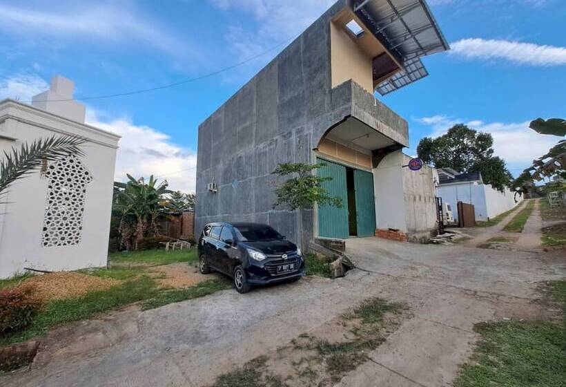 فندق Oyo 93714 Guest House Gembul Syariah