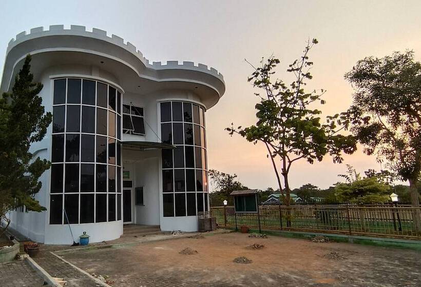 هتل Oyo 93775 Nilam Guest House