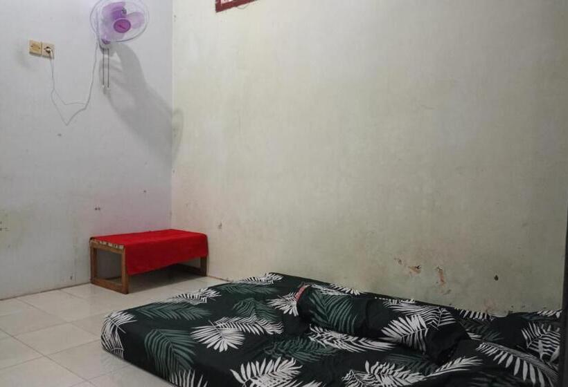 בית מלון כפרי Spot On 93712 Vanda Family