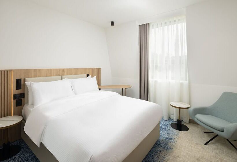 هتل Courtyard By Marriott Cluj   Napoca Downtown