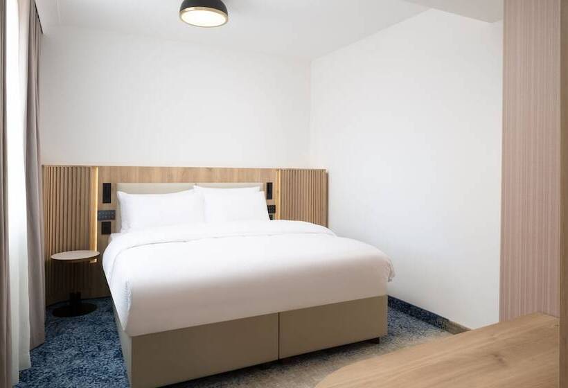 هتل Courtyard By Marriott Cluj   Napoca Downtown