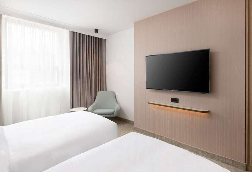 هتل Courtyard By Marriott Cluj   Napoca Downtown