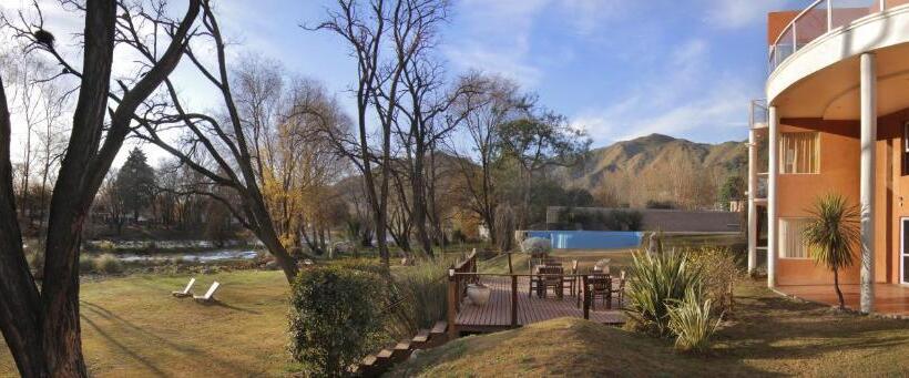 בית מלון כפרי El Sauce