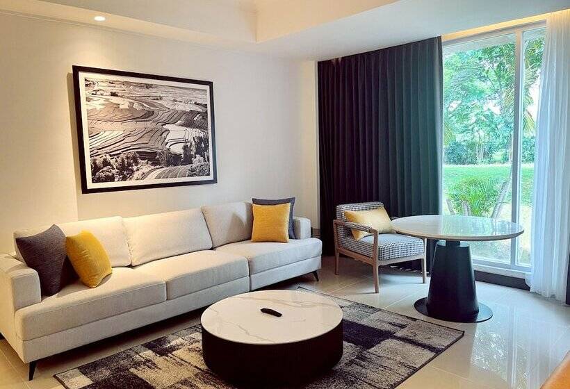 هتل Sheraton Jakarta Soekarno Hatta Airport