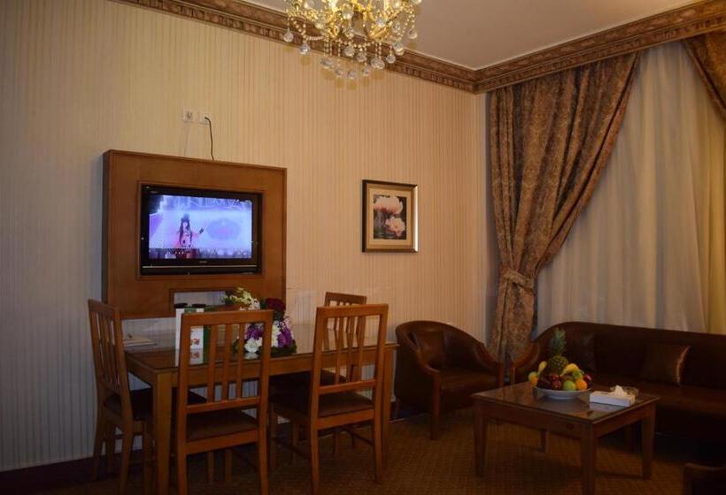 هتل Canary Beach