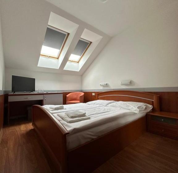 Отель Zelený Dvor