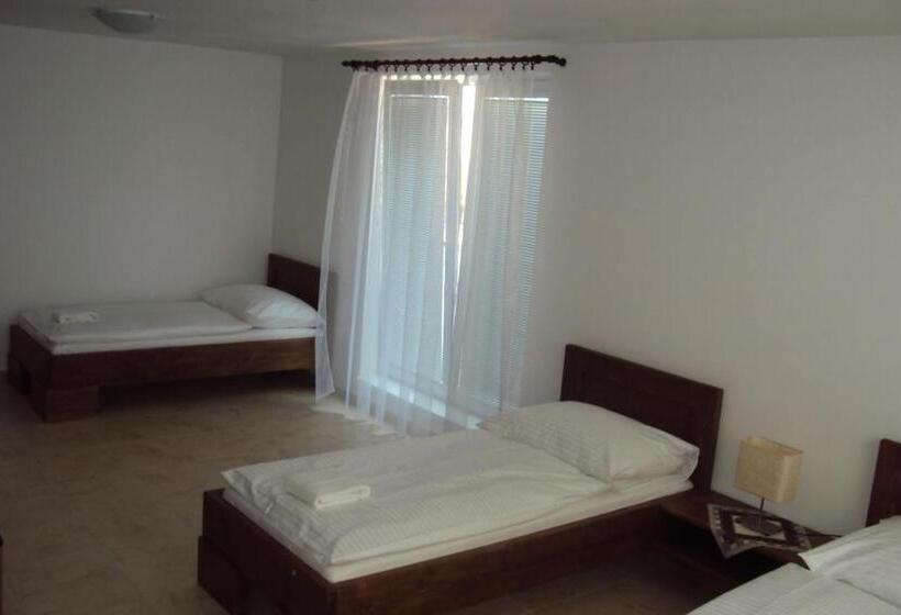 Motel Senec