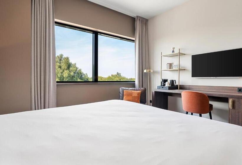 Corendon Amsterdam Schiphol Airport, a Tribute Portfolio Hotel