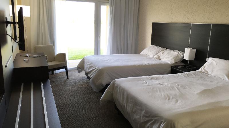 فندق Howard Johnson By Wyndham Pergamino