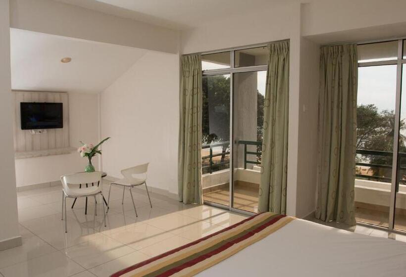 Akar Beach Resort