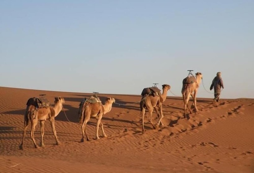 تختخواب و صبحانه Karim Sahara