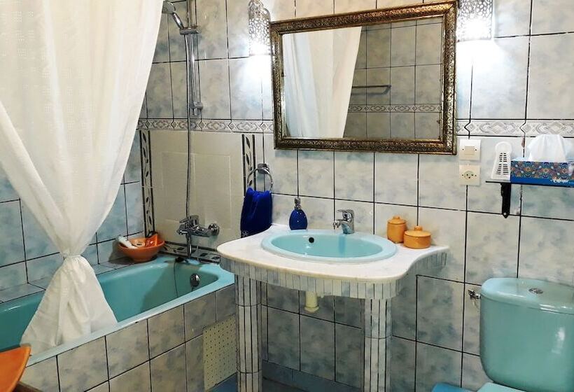 تختخواب و صبحانه Dar Saada Mirleft