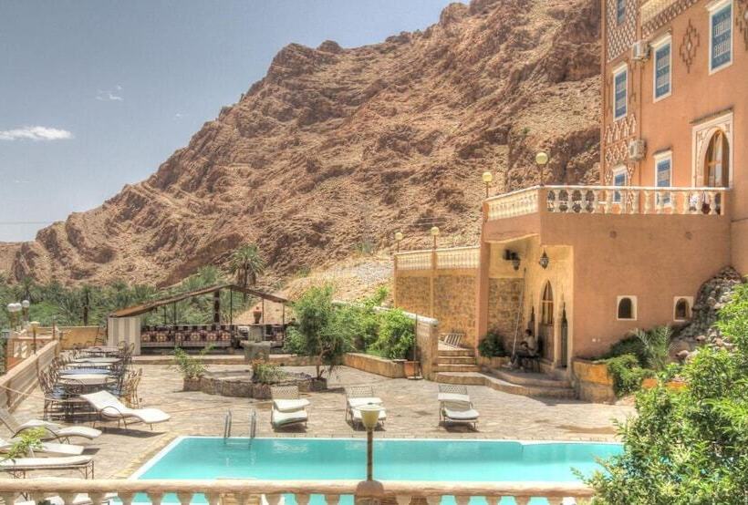 تختخواب و صبحانه Kasbah Taborihte