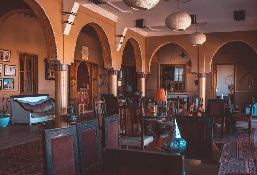 تختخواب و صبحانه L Oasis Du Bonheur