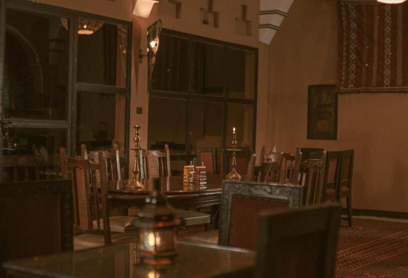 تختخواب و صبحانه L Oasis Du Bonheur