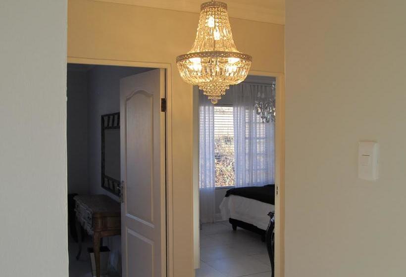 مبيت وإفطار La Riviera Boutique Guesthouse & Spa