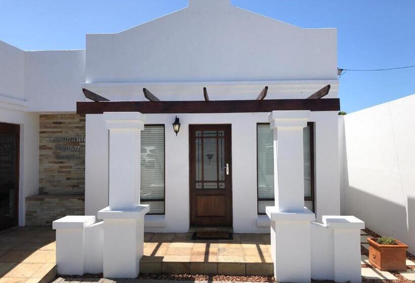 مبيت وإفطار Lavandula Manor Self Catering