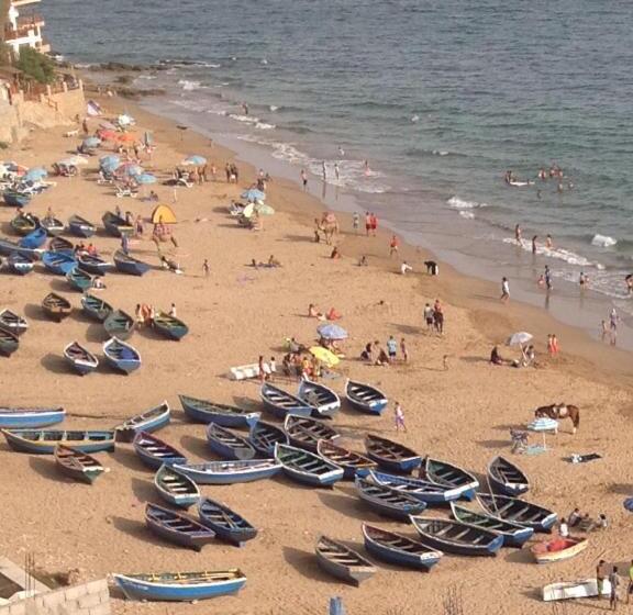 تختخواب و صبحانه Laverie Du Soleil Surf House