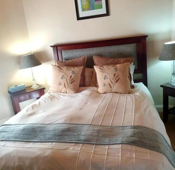 민박 Waterford Manor