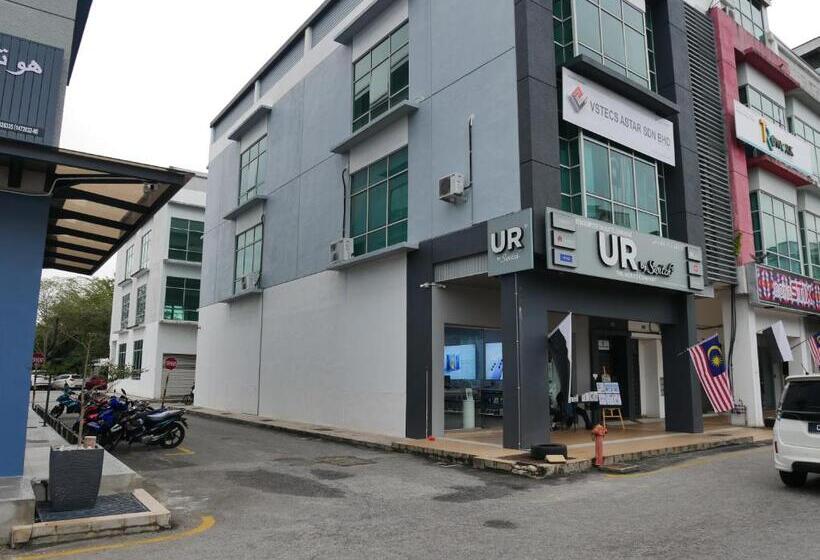 هتل Pantai Regal City