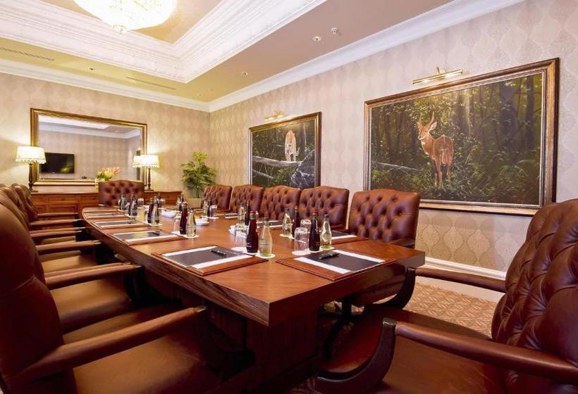 استراحتگاه The Boardwalk Hotel, Convention Centre & Spa