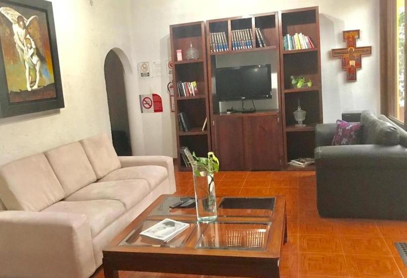 هاستل Hostal De San Pedro