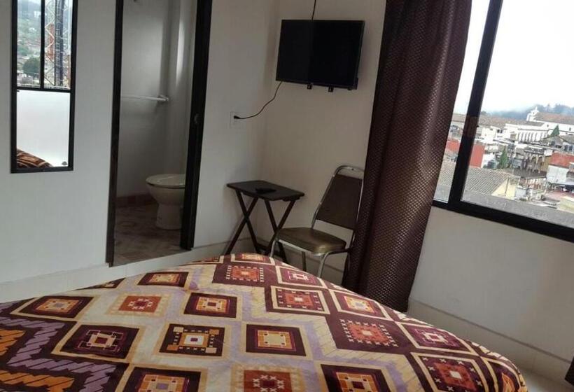 הוסטל Hostal El Eden