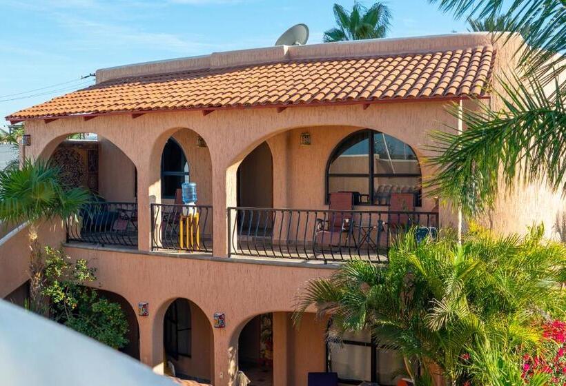 تختخواب و صبحانه Casa Kootenay Waterfront Bnb
