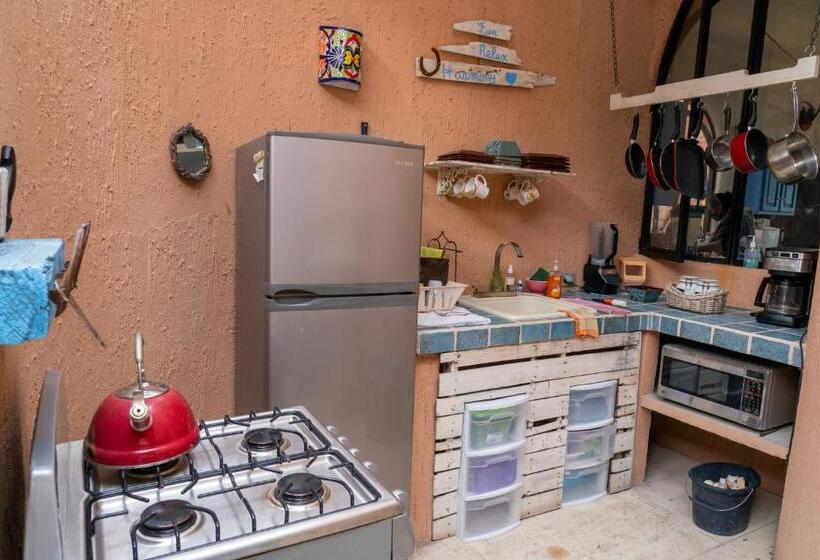 تختخواب و صبحانه Casa Kootenay Waterfront Bnb