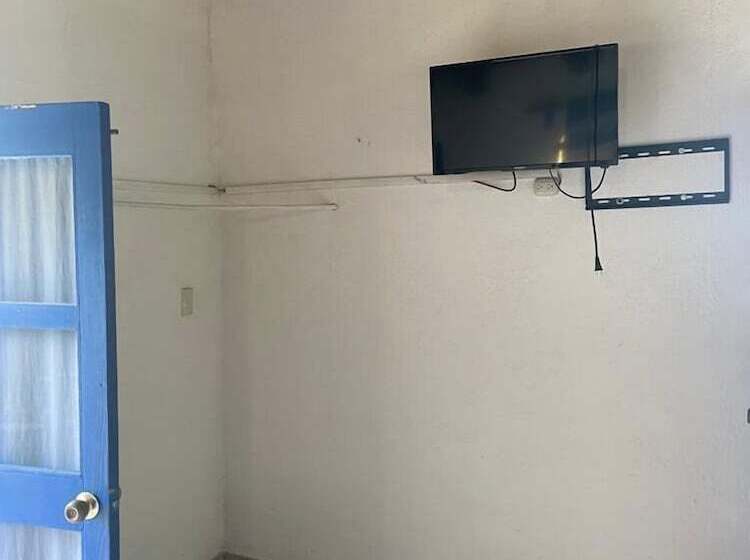 هتل & Hostal Mayflower