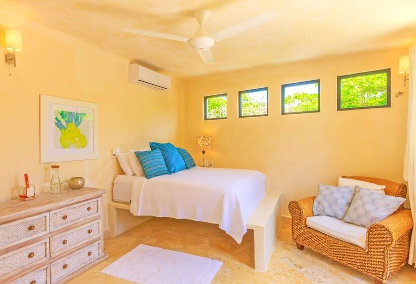هتل Villa Encantada By Coco B Isla