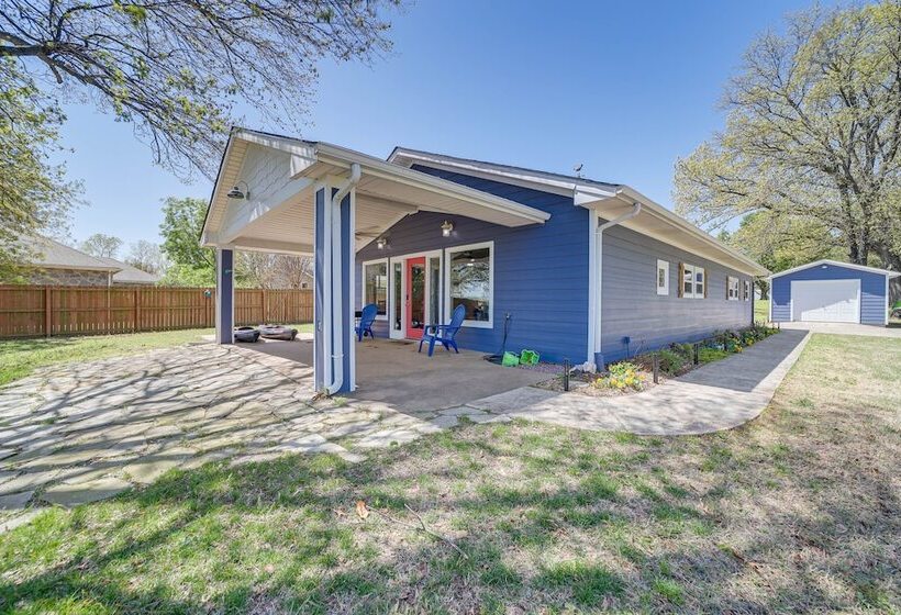 Lakefront Eufaula Cabin W/ Fire Pit & Private Dock