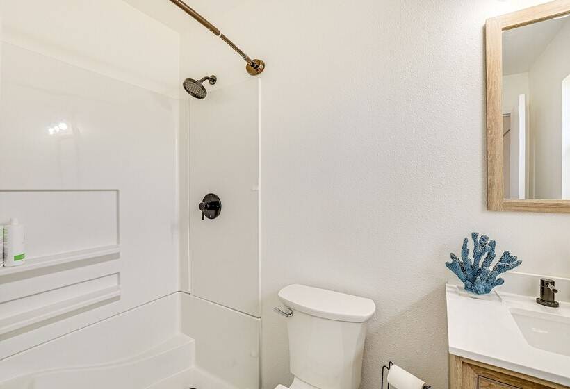 Bella Vista Home W/ On Site Back 40 Trail Access!