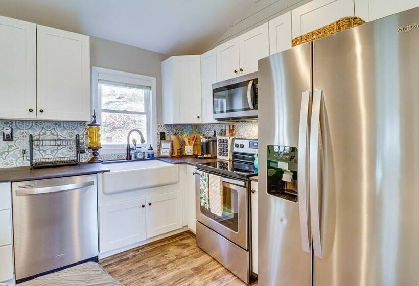 Bright Family Cabin In Lost City W/ Expansive Deck