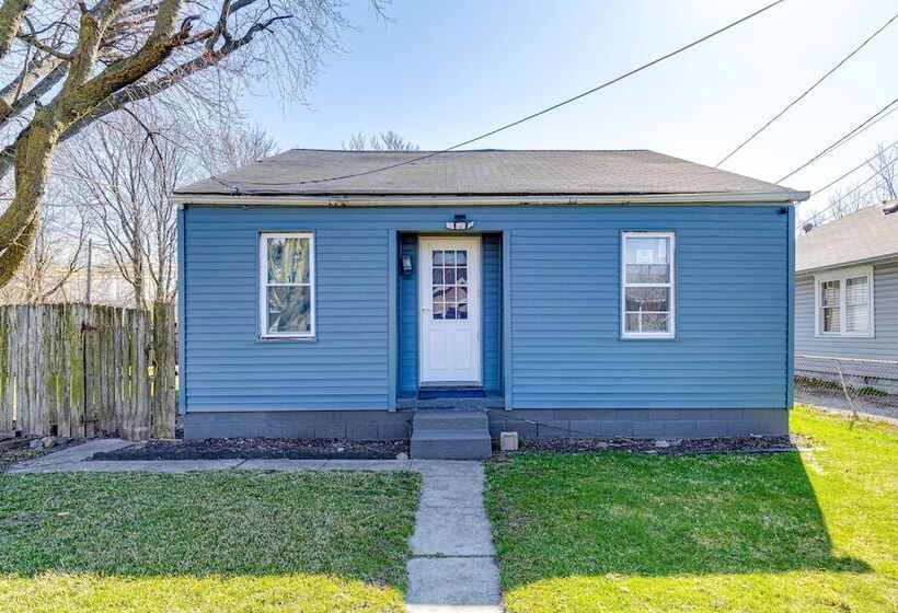 Bright Muncie Home W/ Yard ~ 2 Mi To Downtown!