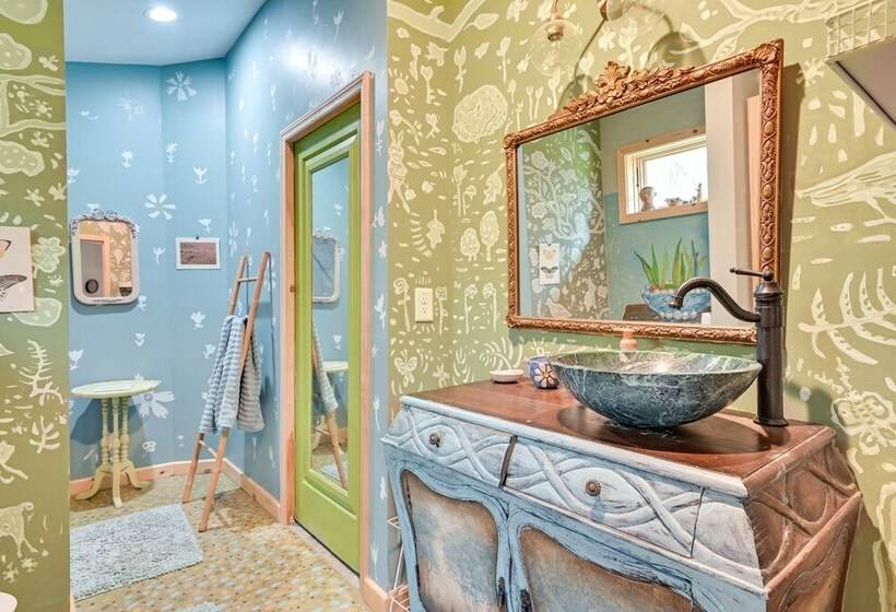 Enchanting Shelby Cottage On 12 Acres W/ Hot Tub!