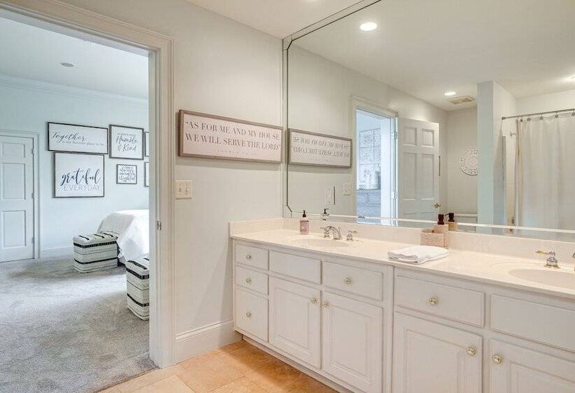High End Helen Home: Heated Pool, Fire Pit + Views