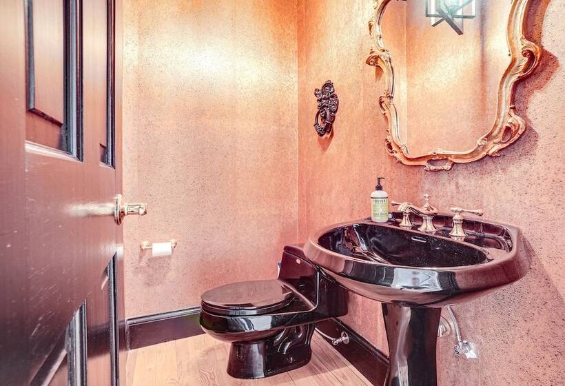 High End Helen Home: Heated Pool, Fire Pit + Views