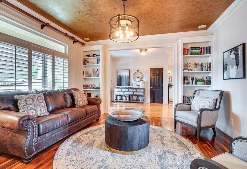 High End Helen Home: Heated Pool, Fire Pit + Views