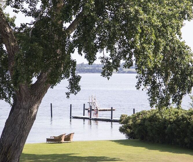 هتل Ballebro Færgekro