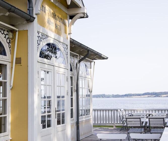 هتل Ballebro Færgekro